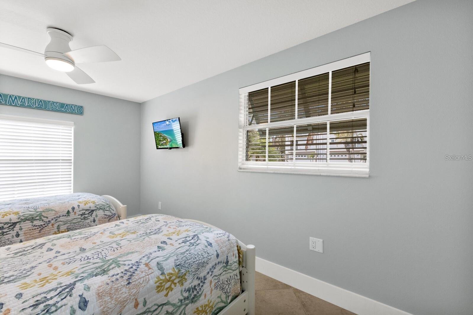 Holmes Beach, Florida, 34217, United States, 5 Bedrooms Bedrooms, ,3 BathroomsBathrooms,Residential,Active,2007151