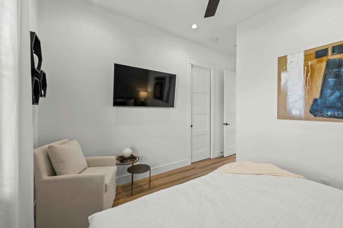 Sarasota, Florida, 34242, United States, 7 Bedrooms Bedrooms, ,8 BathroomsBathrooms,Residential,Active,1773223