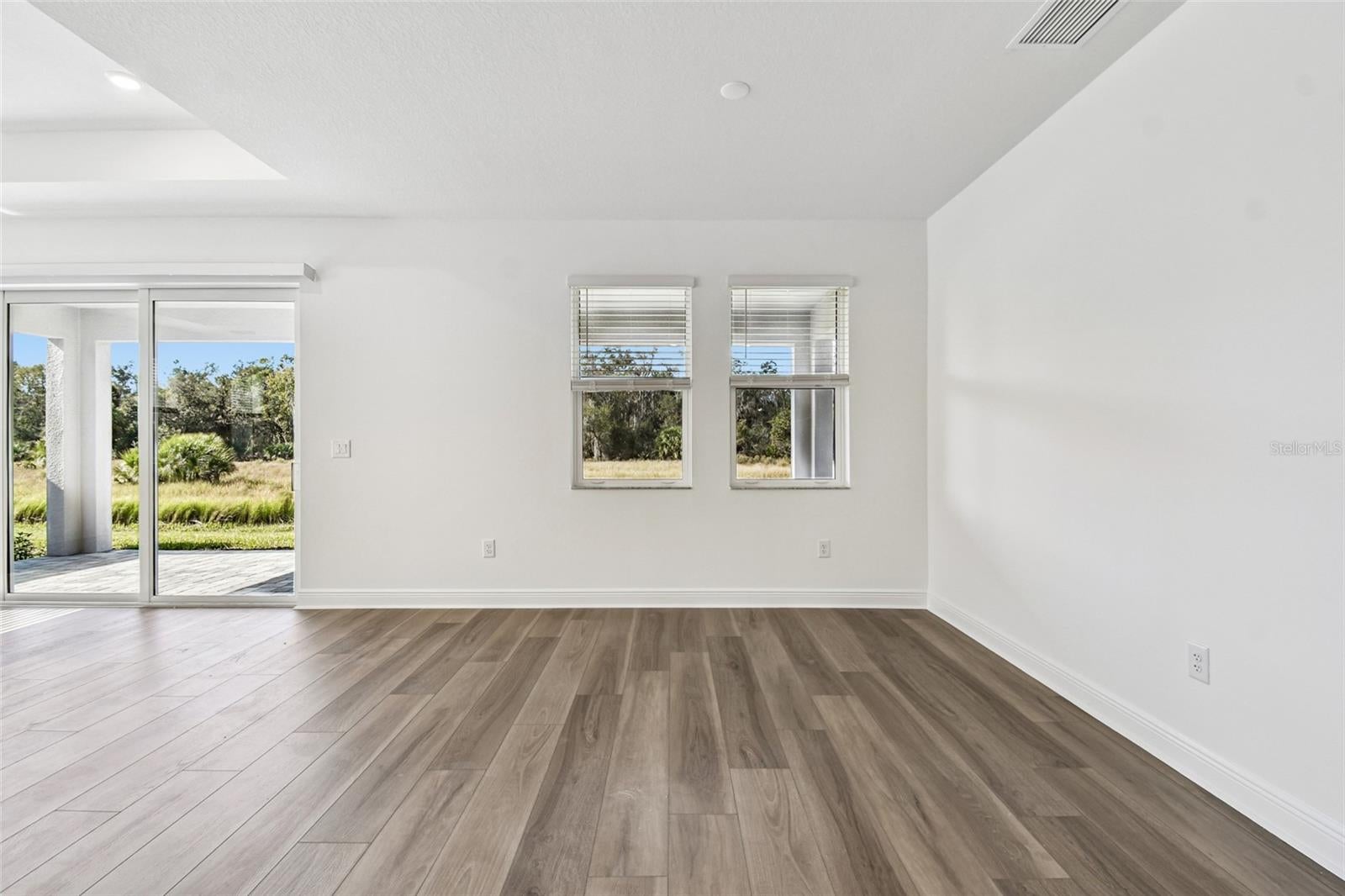 Parrish, Florida, 34219, United States, 4 Bedrooms Bedrooms, ,4 BathroomsBathrooms,Residential,Active,2007045