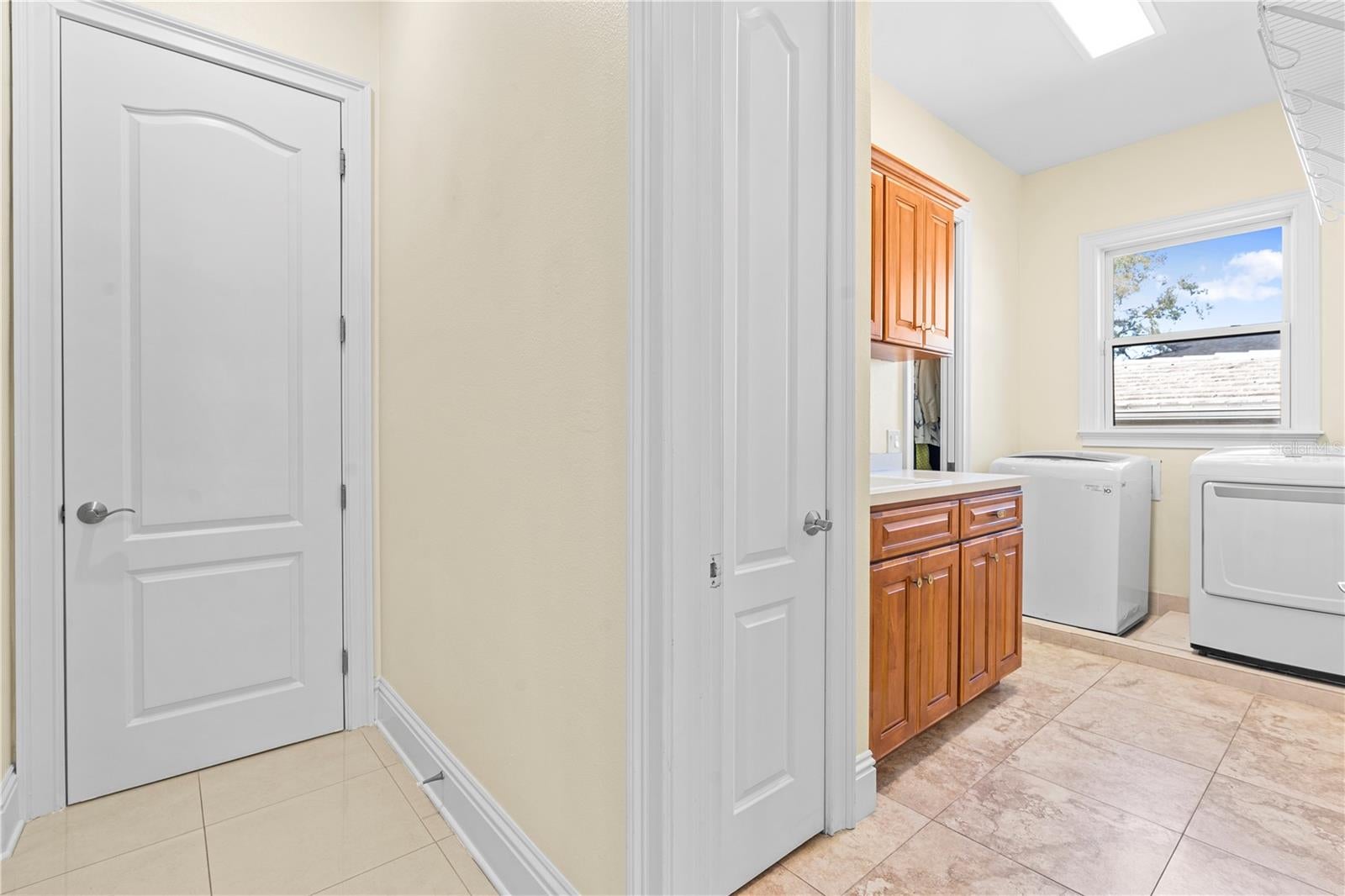 Tampa, Florida, 33634, United States, 5 Bedrooms Bedrooms, ,4 BathroomsBathrooms,Residential,Active,2012814