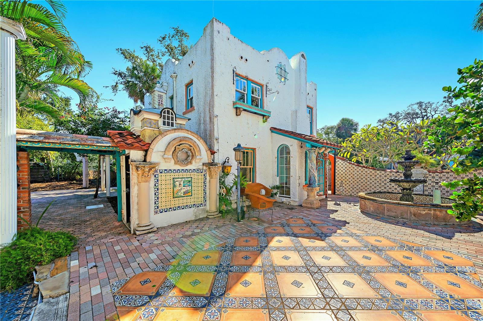 Sarasota, Florida, 34234, United States, 6 Bedrooms Bedrooms, ,5 BathroomsBathrooms,Residential,Active,2002321