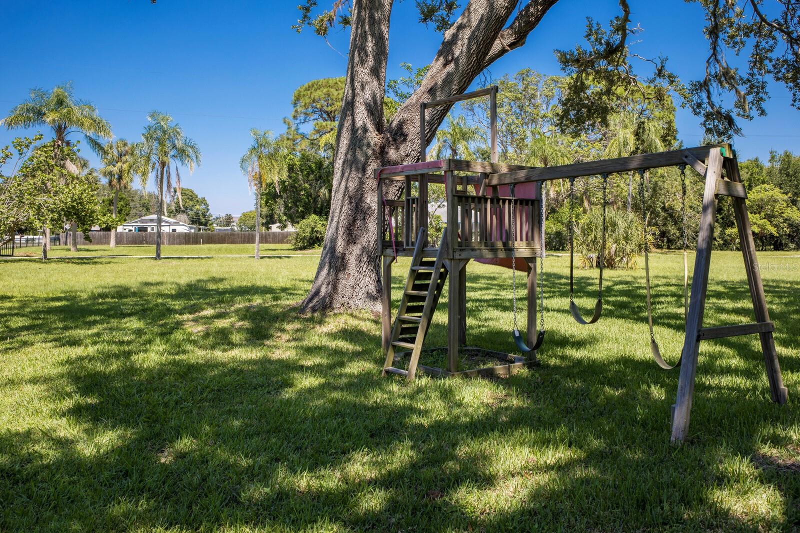 Palmetto, Florida, 34221, United States, 3 Bedrooms Bedrooms, ,4 BathroomsBathrooms,Residential,Active,1952285