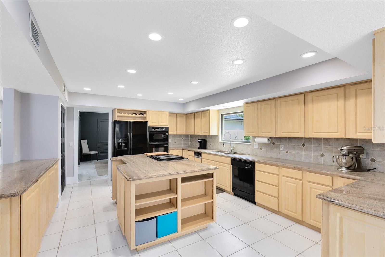 Winter Springs, Florida, 32708, United States, 4 Bedrooms Bedrooms, ,4 BathroomsBathrooms,Residential,Active,1756796