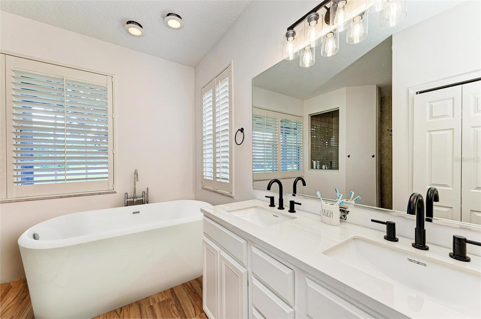 Bradenton, Florida, 34202, United States, 4 Bedrooms Bedrooms, ,3 BathroomsBathrooms,Residential,Active,2002666