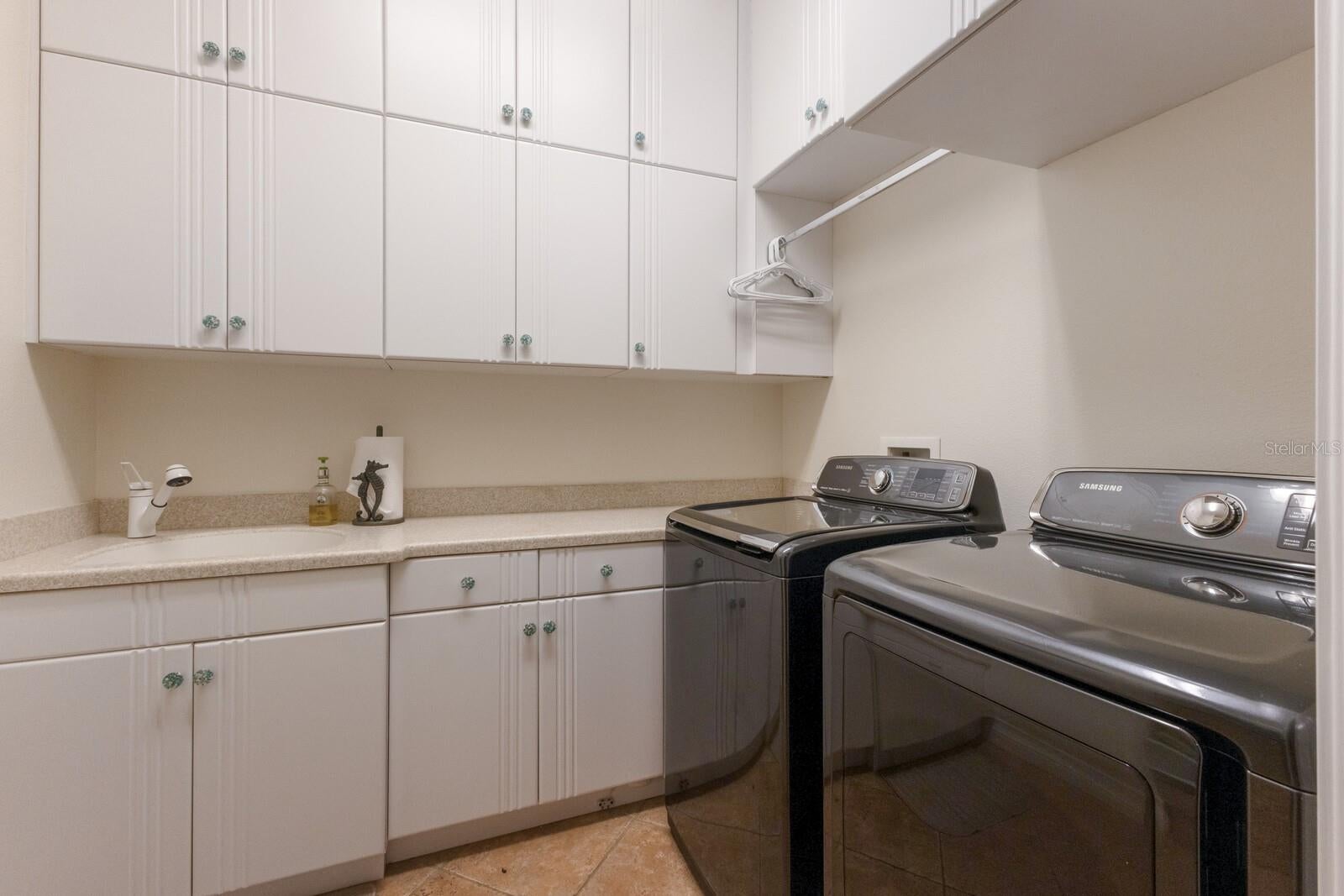 Palmetto, Florida, 34221, United States, 6 Bedrooms Bedrooms, ,6 BathroomsBathrooms,Residential,Active,1973552