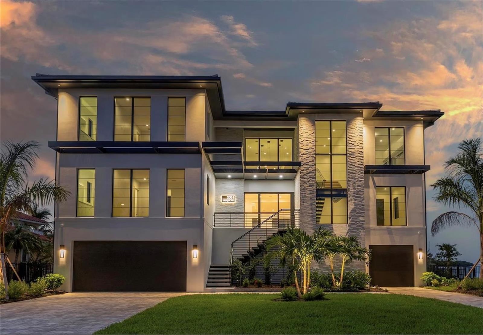 St Petersburg, Florida, 33703, United States, 5 Bedrooms Bedrooms, ,6 BathroomsBathrooms,Residential,Active,1703441