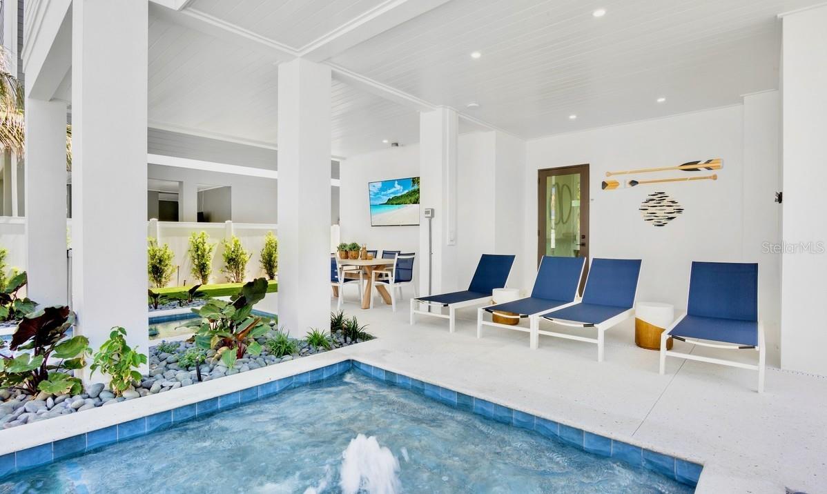 Bradenton Beach, Florida, 34217, United States, 7 Bedrooms Bedrooms, ,8 BathroomsBathrooms,Residential,Active,1929473