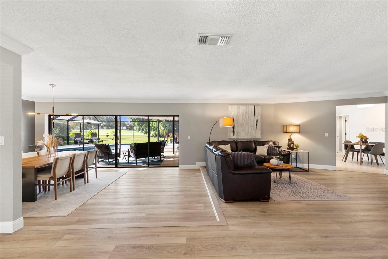 Clearwater, Florida, 33761, United States, 5 Bedrooms Bedrooms, ,3 BathroomsBathrooms,Residential,Active,1953689