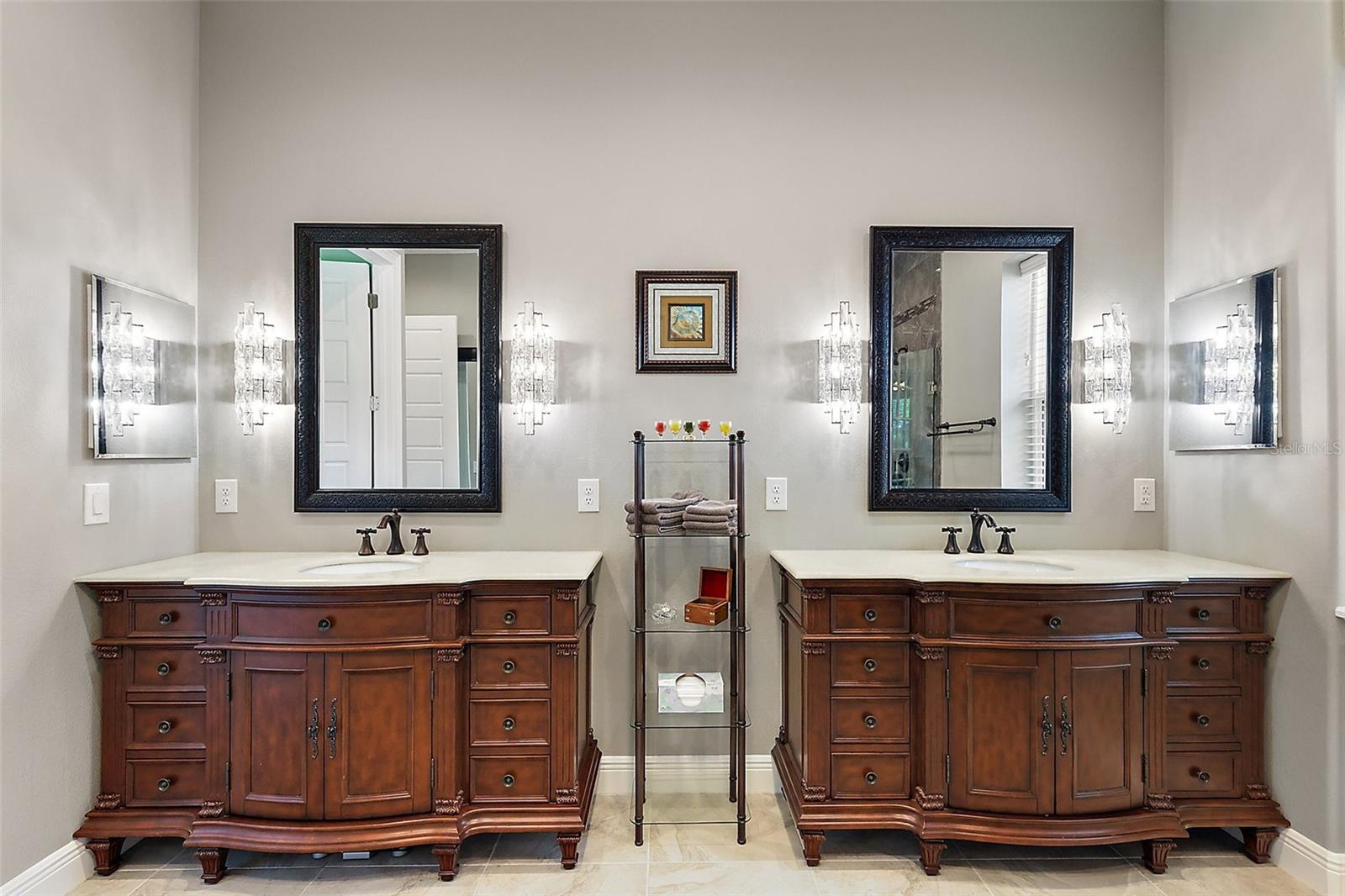 Lady Lake, Florida, 32159, United States, 5 Bedrooms Bedrooms, ,3 BathroomsBathrooms,Residential,Active,1985870