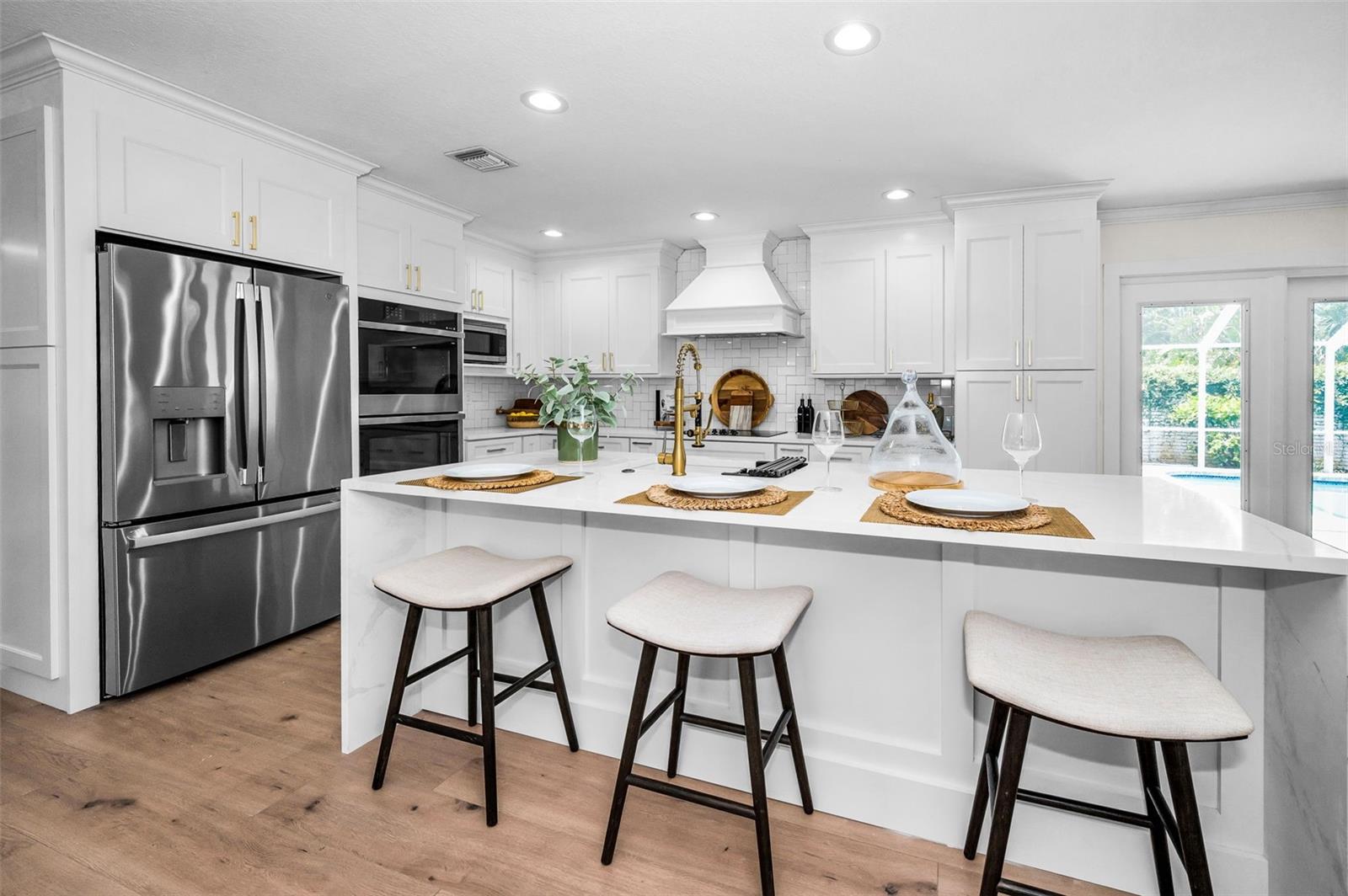 Tampa, Florida, 33609, United States, 4 Bedrooms Bedrooms, ,4 BathroomsBathrooms,Residential,Active,1880304