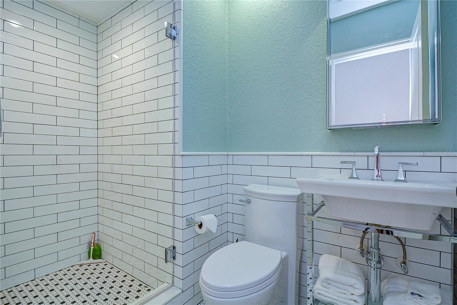 Dunedin, Florida, 34698, United States, 3 Bedrooms Bedrooms, ,3 BathroomsBathrooms,Residential,Active,1994972