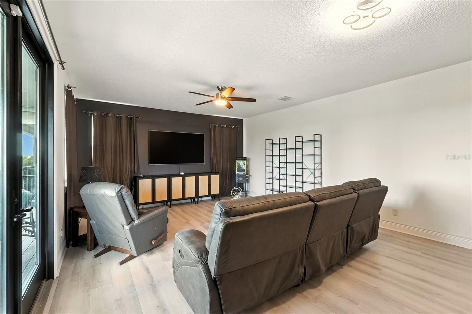 Windermere, Florida, 34786, United States, 5 Bedrooms Bedrooms, ,6 BathroomsBathrooms,Residential,Active,1894516
