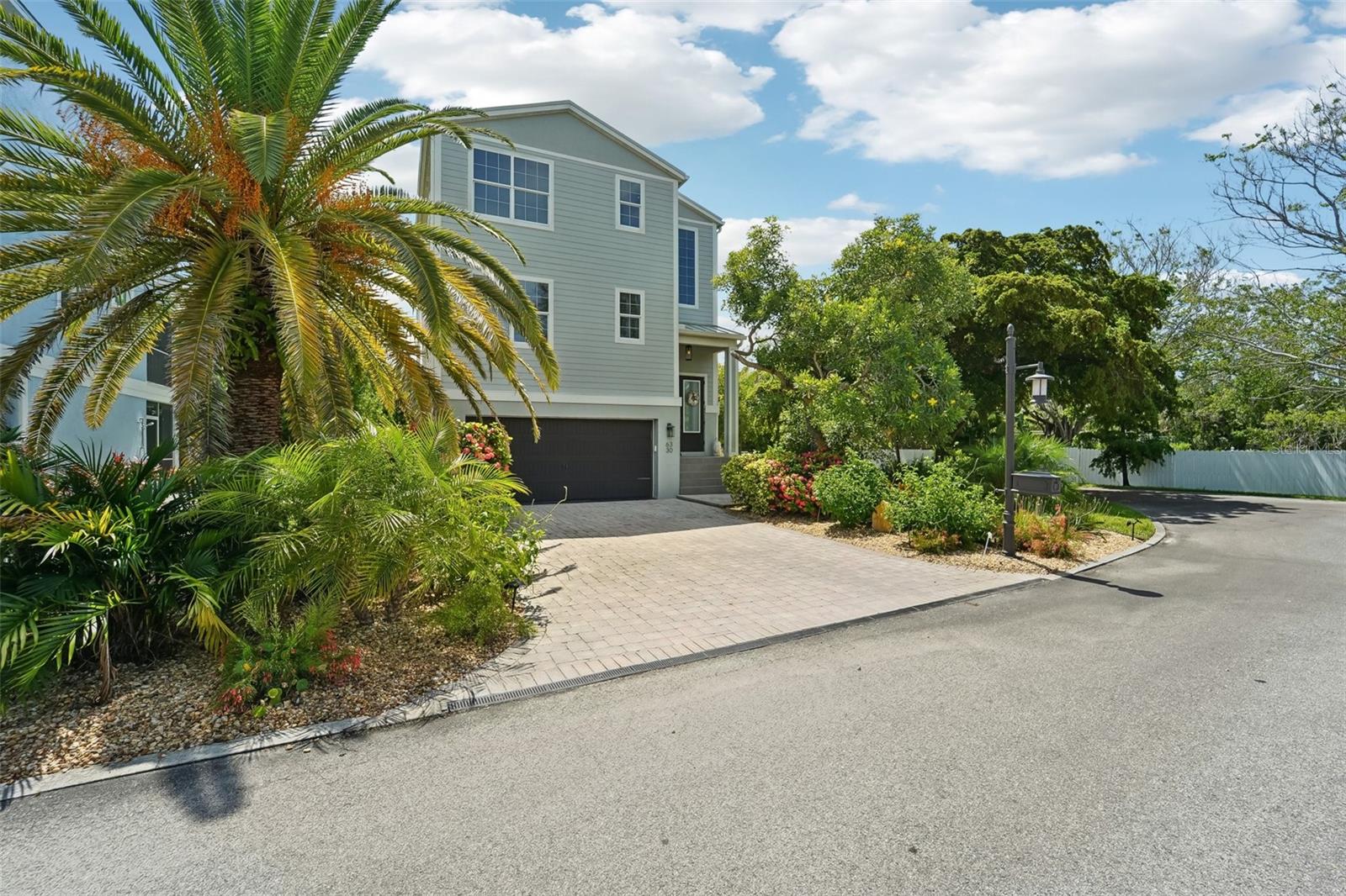 Longboat Key, Florida, 34228, United States, 3 Bedrooms Bedrooms, ,3 BathroomsBathrooms,Residential,Active,1993956