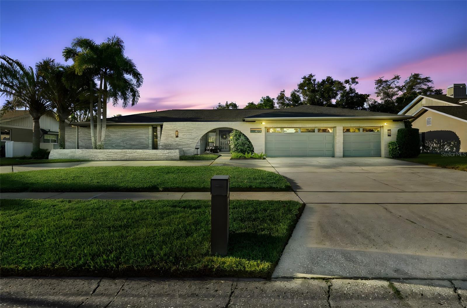 Clearwater, Florida, 33761, United States, 5 Bedrooms Bedrooms, ,3 BathroomsBathrooms,Residential,Active,1953689