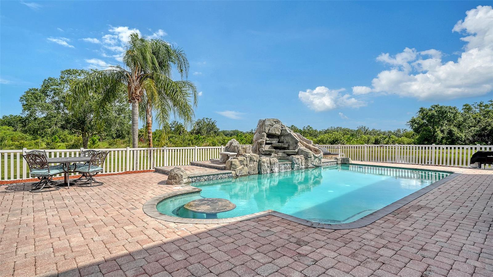 Sarasota, Florida, 34241, United States, 5 Bedrooms Bedrooms, ,4 BathroomsBathrooms,Residential,Active,1888985