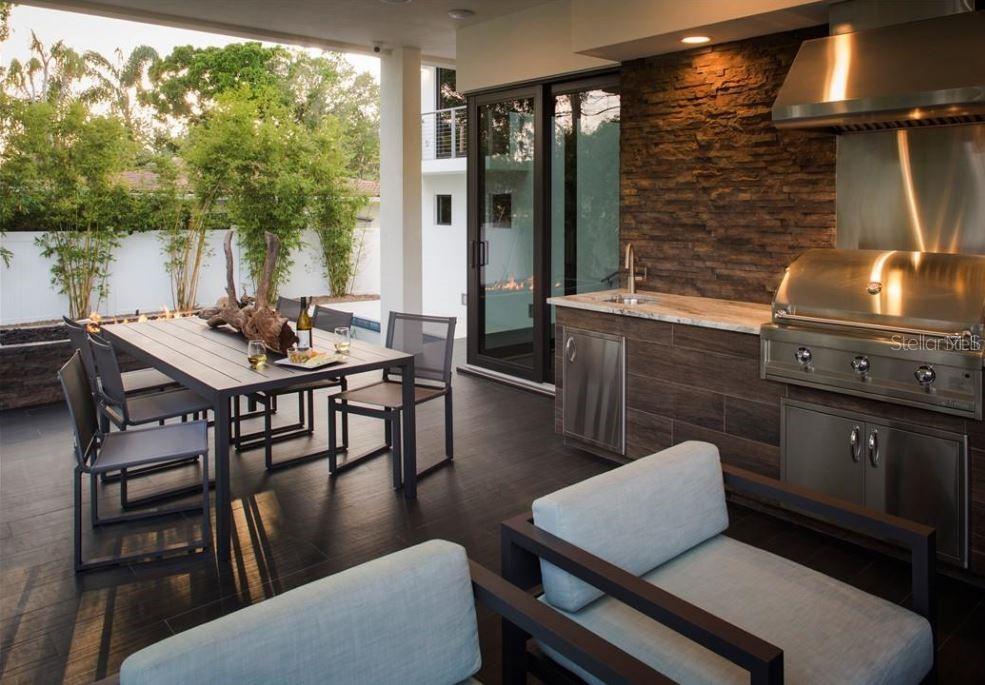 St Petersburg, Florida, 33704, United States, 4 Bedrooms Bedrooms, ,4 BathroomsBathrooms,Residential,Active,2007191