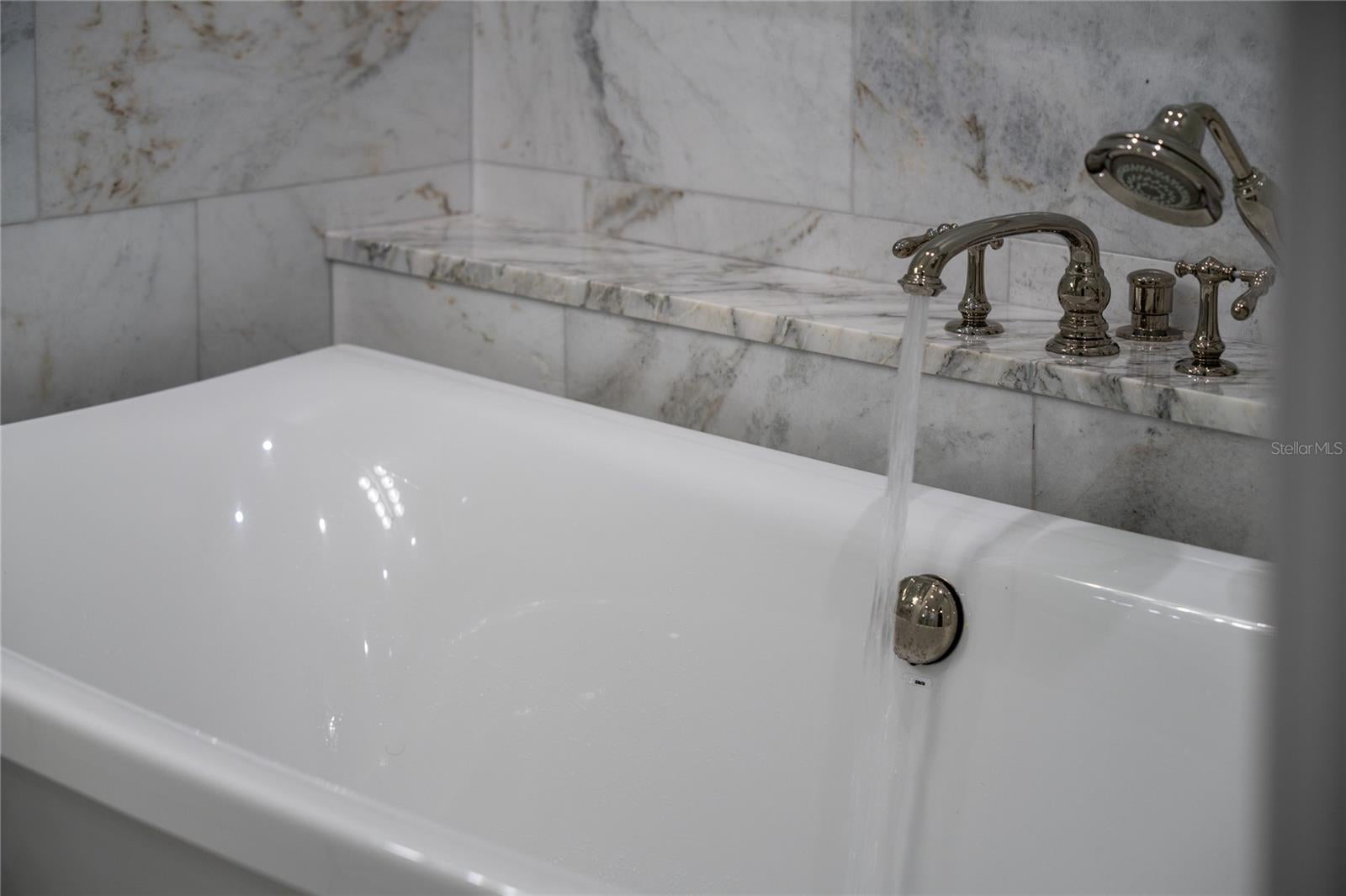 Orlando, Florida, 32803, United States, 5 Bedrooms Bedrooms, ,5 BathroomsBathrooms,Residential,Active,1926917