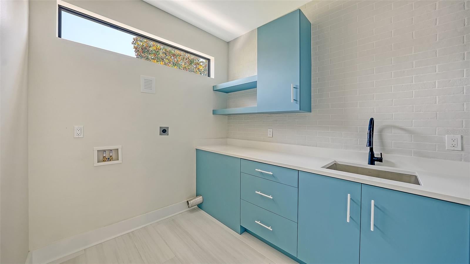 Sarasota, Florida, 34239, United States, ,7 BathroomsBathrooms,Residential,Active,1849492