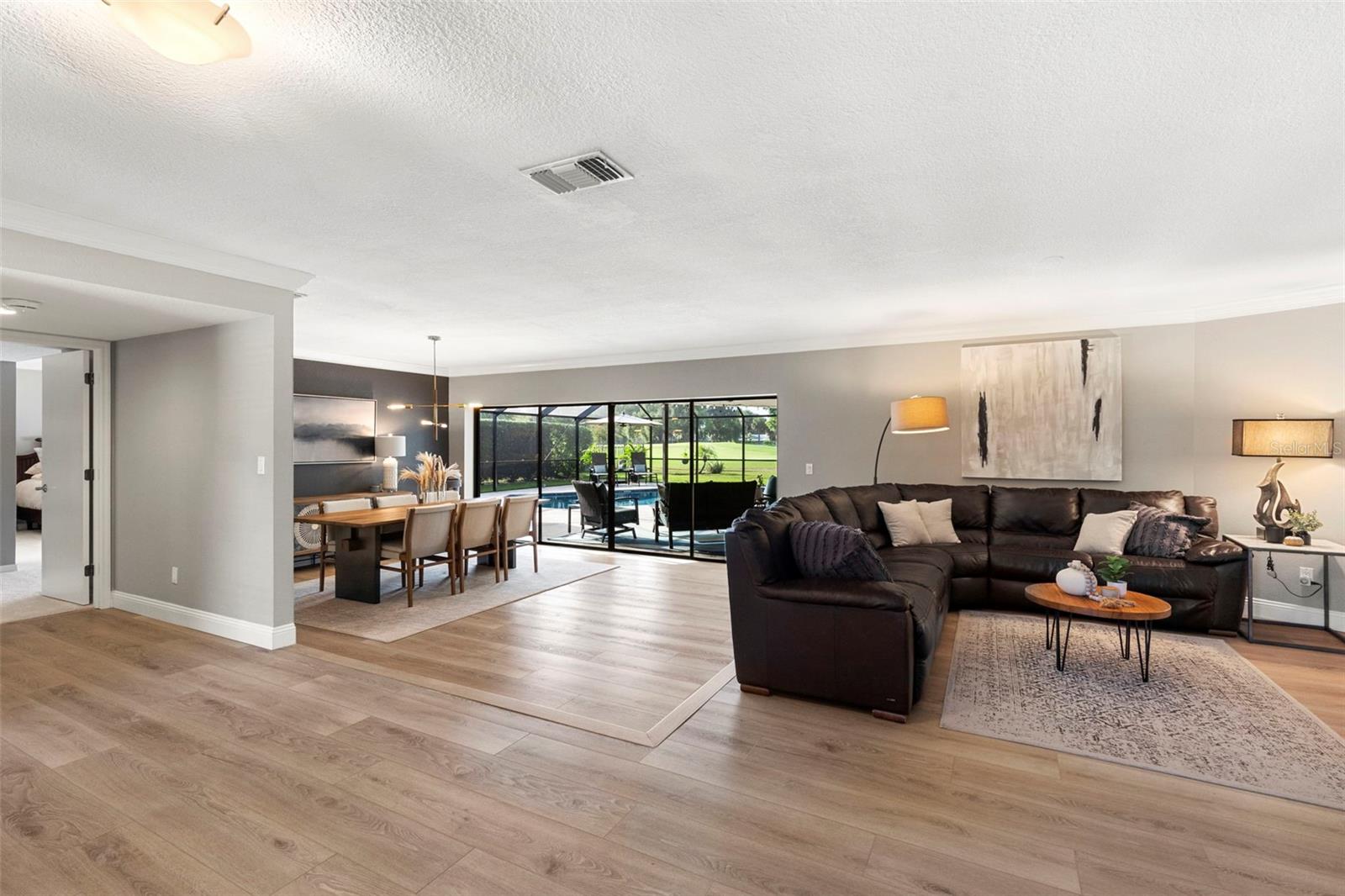 Clearwater, Florida, 33761, United States, 5 Bedrooms Bedrooms, ,3 BathroomsBathrooms,Residential,Active,1953689