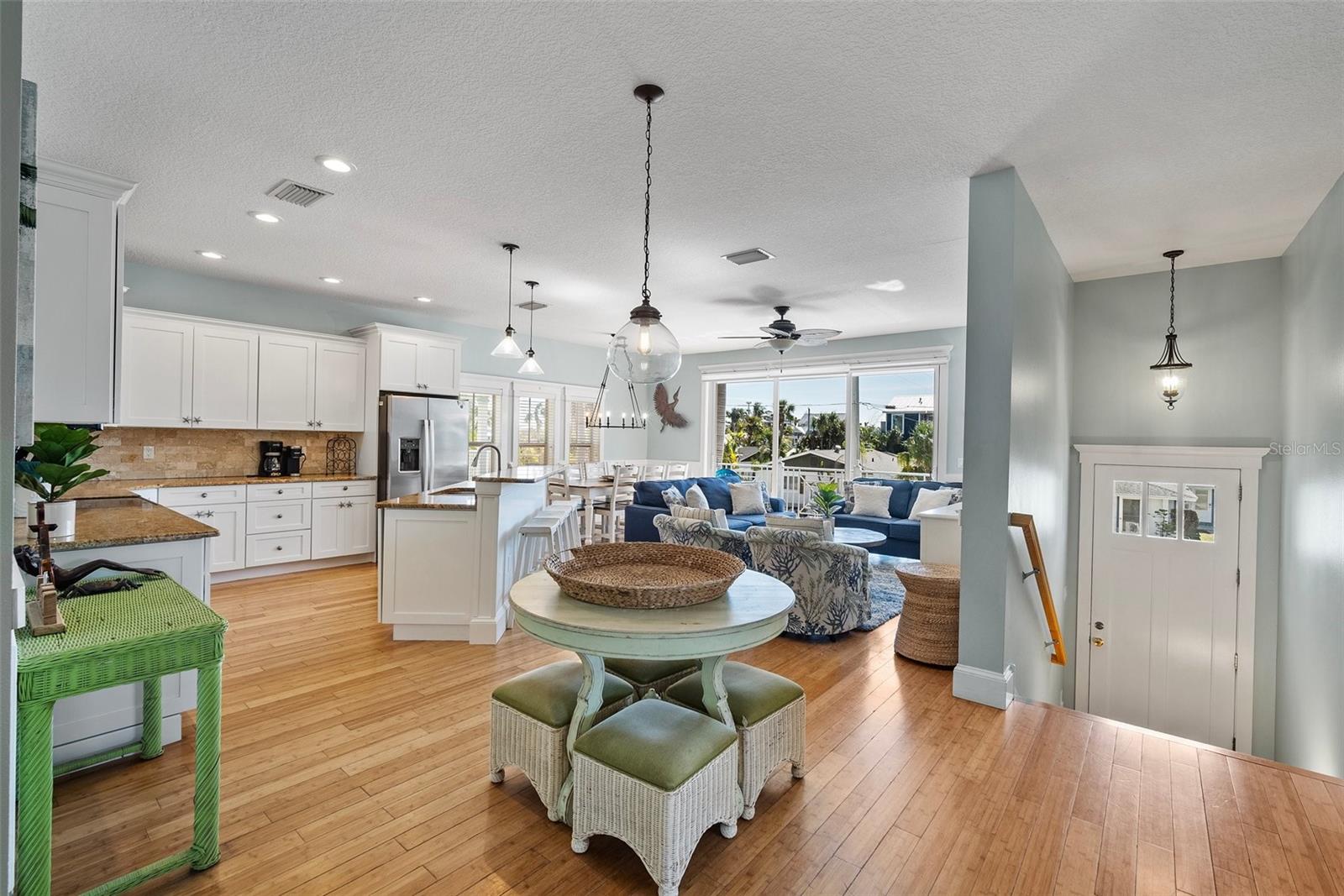 Holmes Beach, Florida, 34217, United States, 6 Bedrooms Bedrooms, ,5 BathroomsBathrooms,Residential,Active,1987273