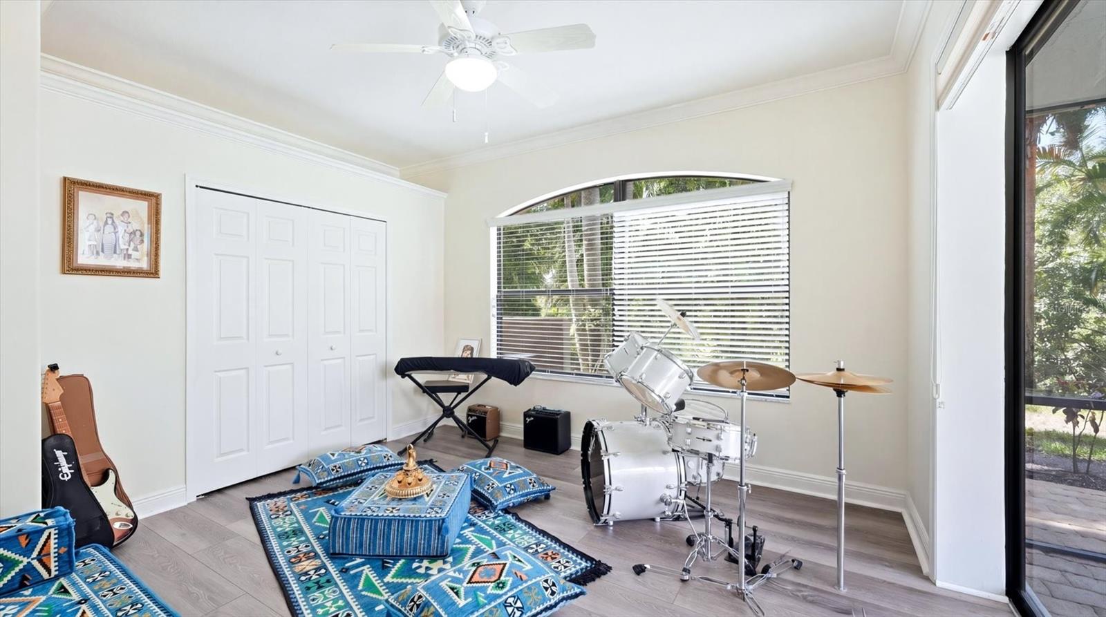 Sarasota, Florida, 34240, United States, 5 Bedrooms Bedrooms, ,4 BathroomsBathrooms,Residential,Active,2051990