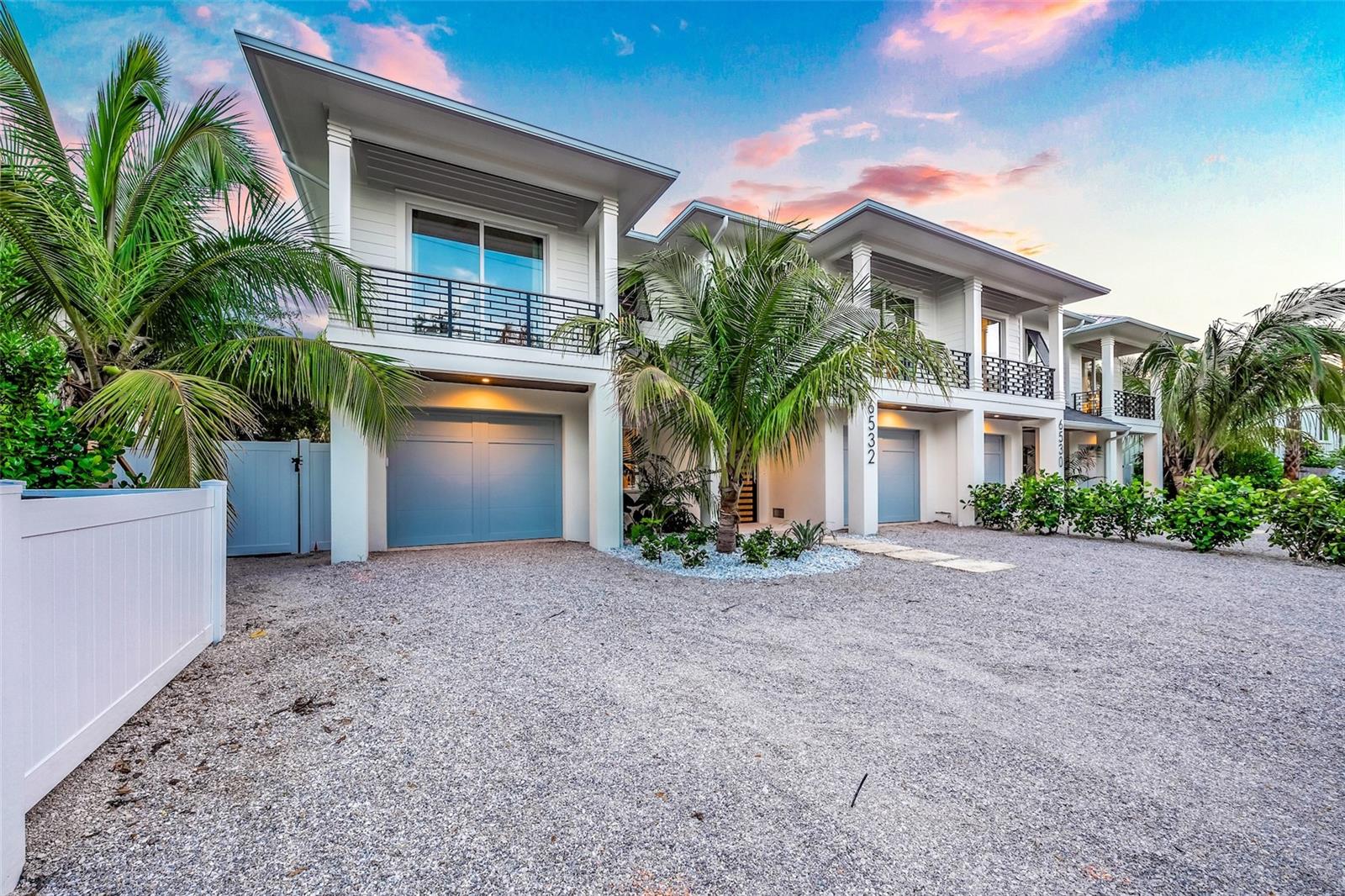 Sarasota, Florida, 34242, United States, 4 Bedrooms Bedrooms, ,5 BathroomsBathrooms,Residential,Active,1922294