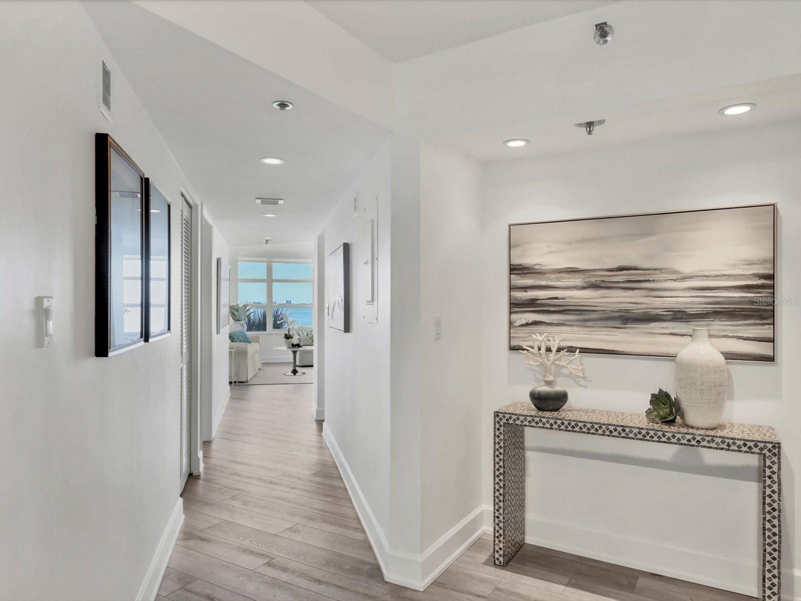 Sarasota, Florida, 34236, United States, 2 Bedrooms Bedrooms, ,2 BathroomsBathrooms,Residential,Active,1987245