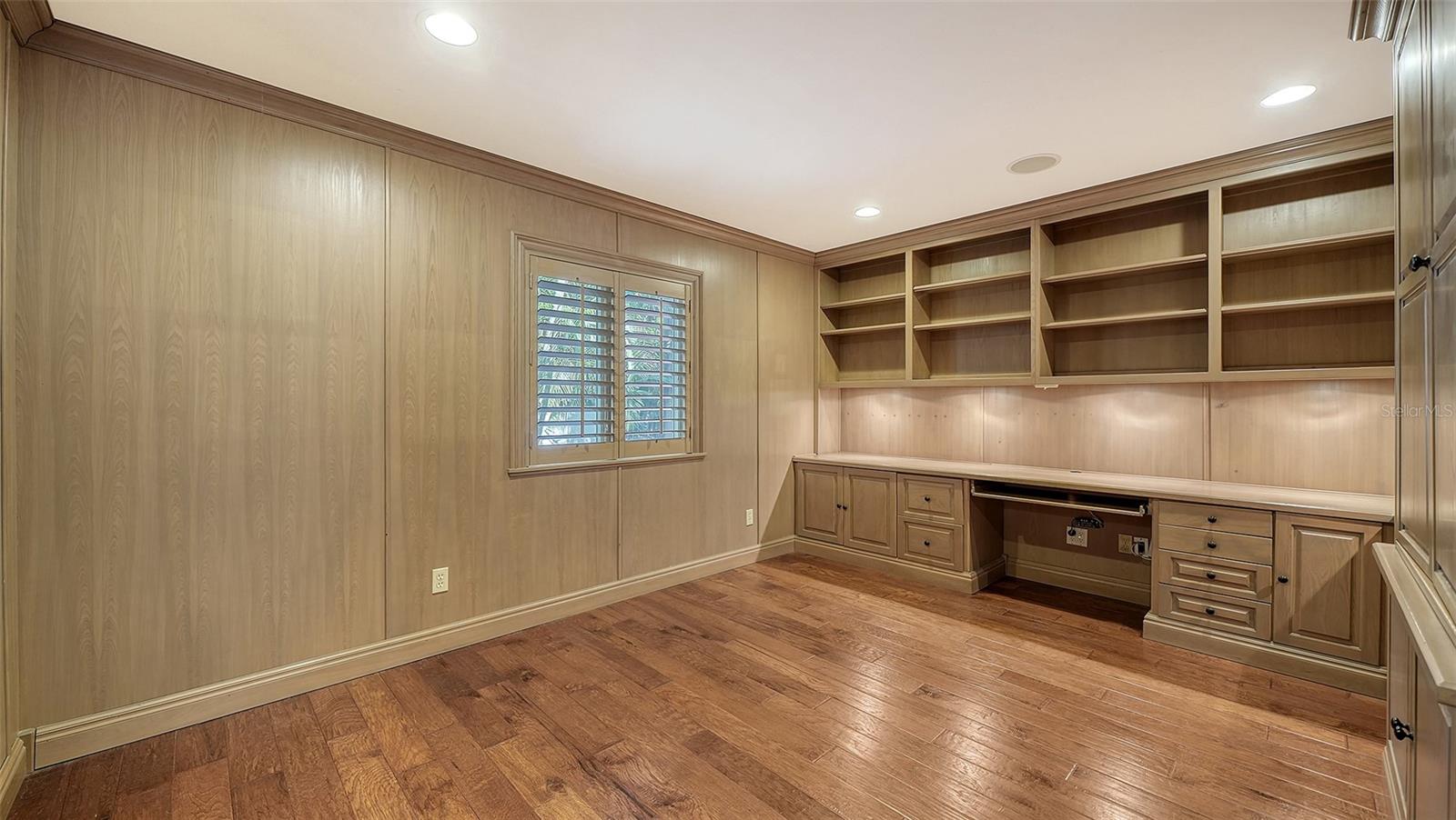 Sarasota, Florida, 34239, United States, 3 Bedrooms Bedrooms, ,3 BathroomsBathrooms,Residential,Active,2013163