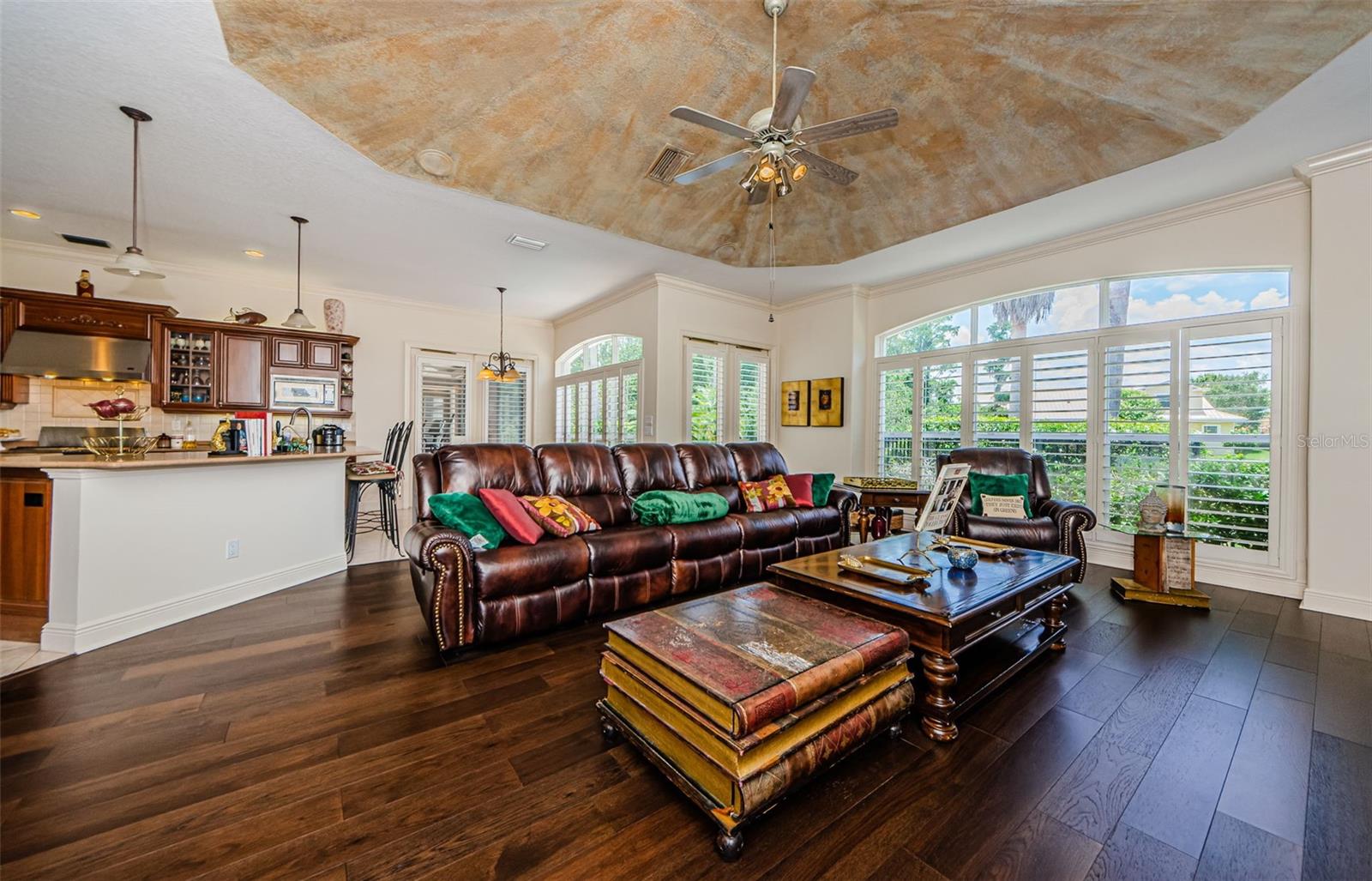 Tarpon Springs, Florida, 34688, United States, 5 Bedrooms Bedrooms, ,4 BathroomsBathrooms,Residential,Active,1853279
