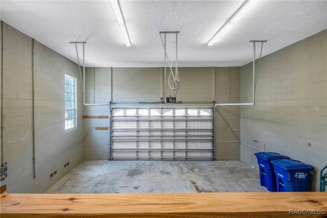 Crystal River, Florida, 34428, United States, ,2 BathroomsBathrooms,Residential,Active,1852687