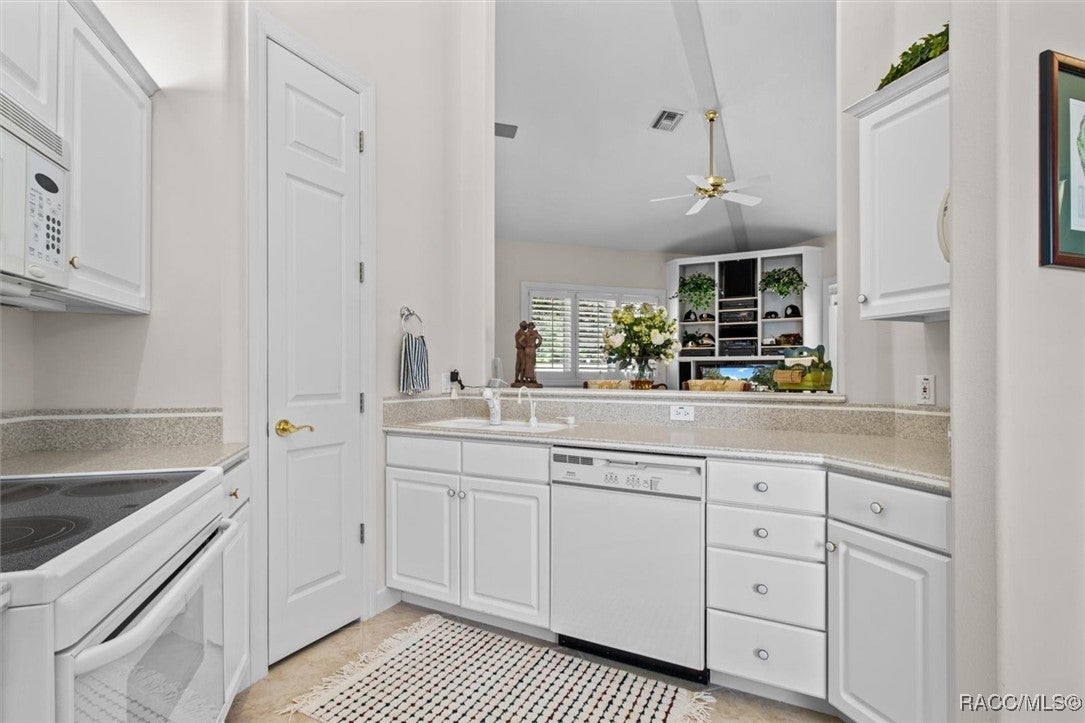 Lecanto, Florida, 34461, United States, 4 Bedrooms Bedrooms, ,4 BathroomsBathrooms,Residential,Active,1945237