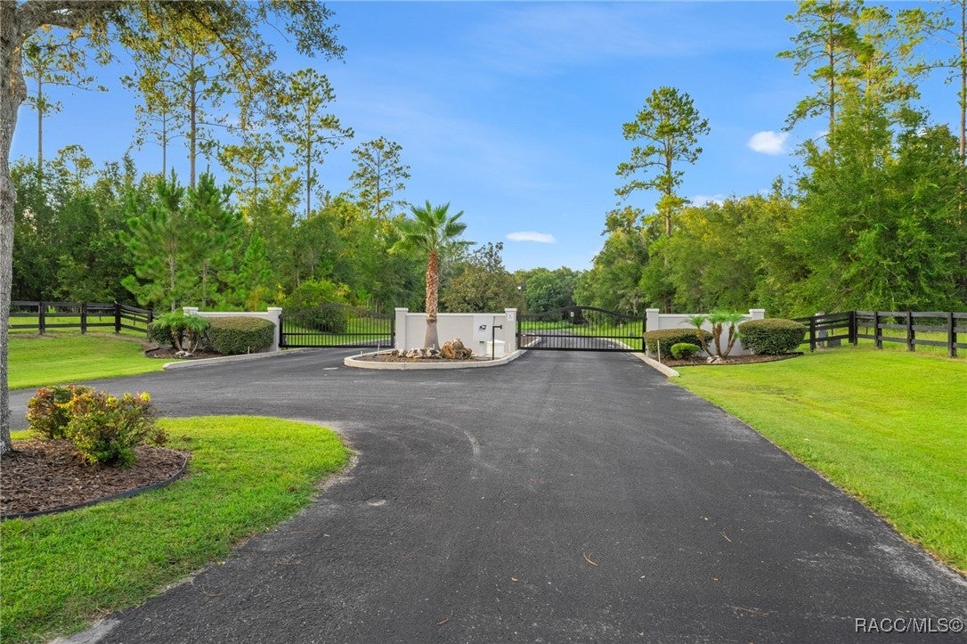 Homosassa, Florida, 34446, United States, 4 Bedrooms Bedrooms, ,4 BathroomsBathrooms,Residential,Active,1909872