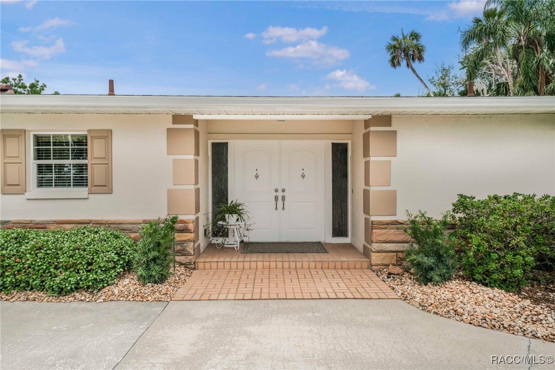 Crystal River, Florida, 34429, United States, 3 Bedrooms Bedrooms, ,2 BathroomsBathrooms,Residential,Active,1862870