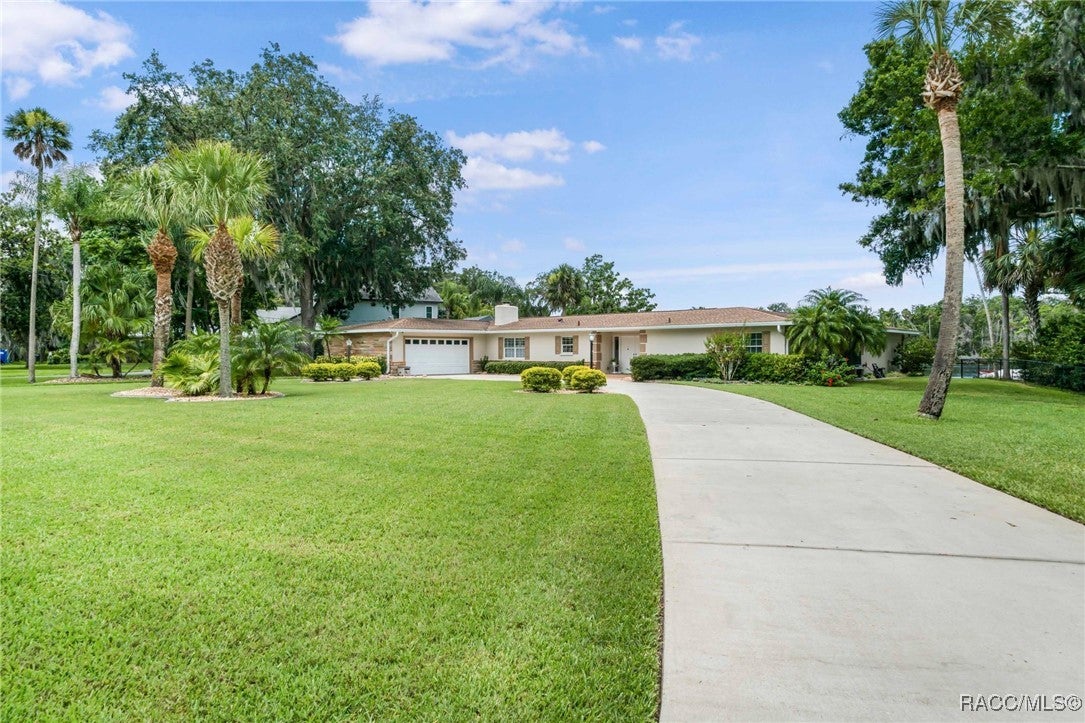 Crystal River, Florida, 34429, United States, 3 Bedrooms Bedrooms, ,2 BathroomsBathrooms,Residential,Active,1862870