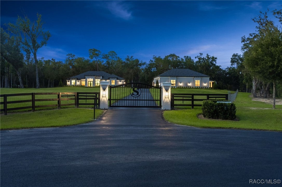 Homosassa, Florida, 34446, United States, 4 Bedrooms Bedrooms, ,4 BathroomsBathrooms,Residential,Active,1909872