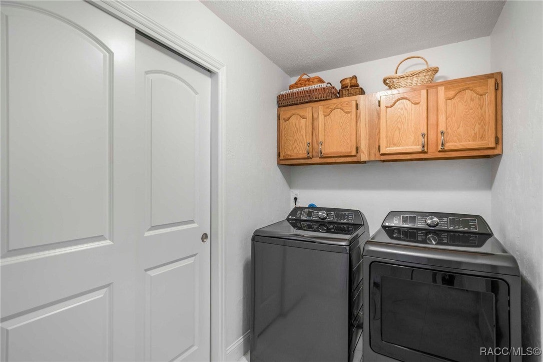 Crystal River, Florida, 34429, United States, 3 Bedrooms Bedrooms, ,2 BathroomsBathrooms,Residential,Active,1862870