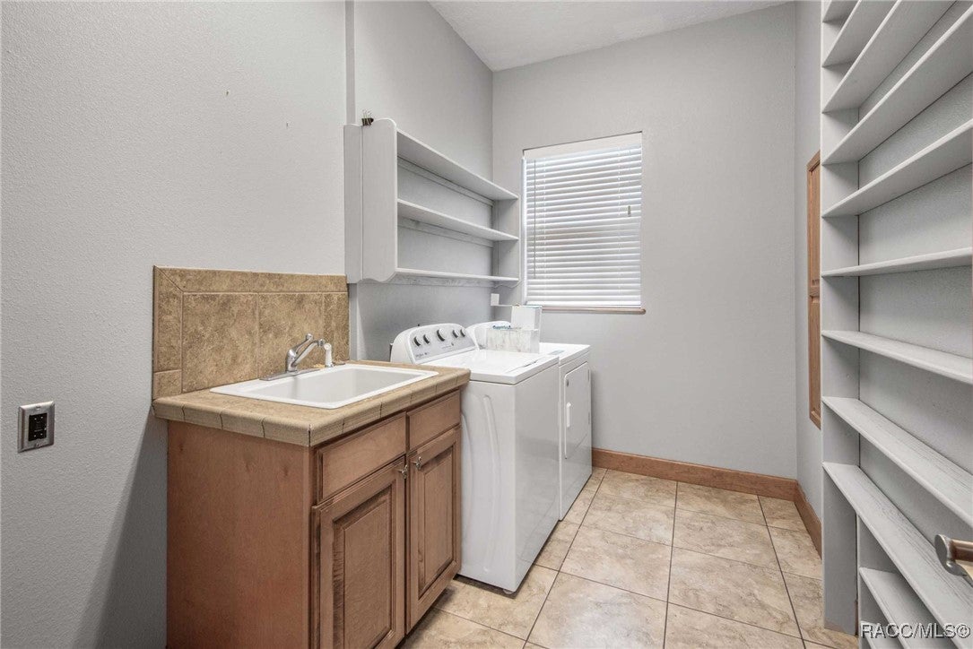 Crystal River, Florida, 34428, United States, ,2 BathroomsBathrooms,Residential,Active,1852687