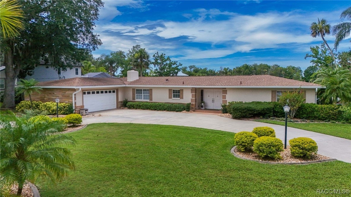 Crystal River, Florida, 34429, United States, 3 Bedrooms Bedrooms, ,2 BathroomsBathrooms,Residential,Active,1862870