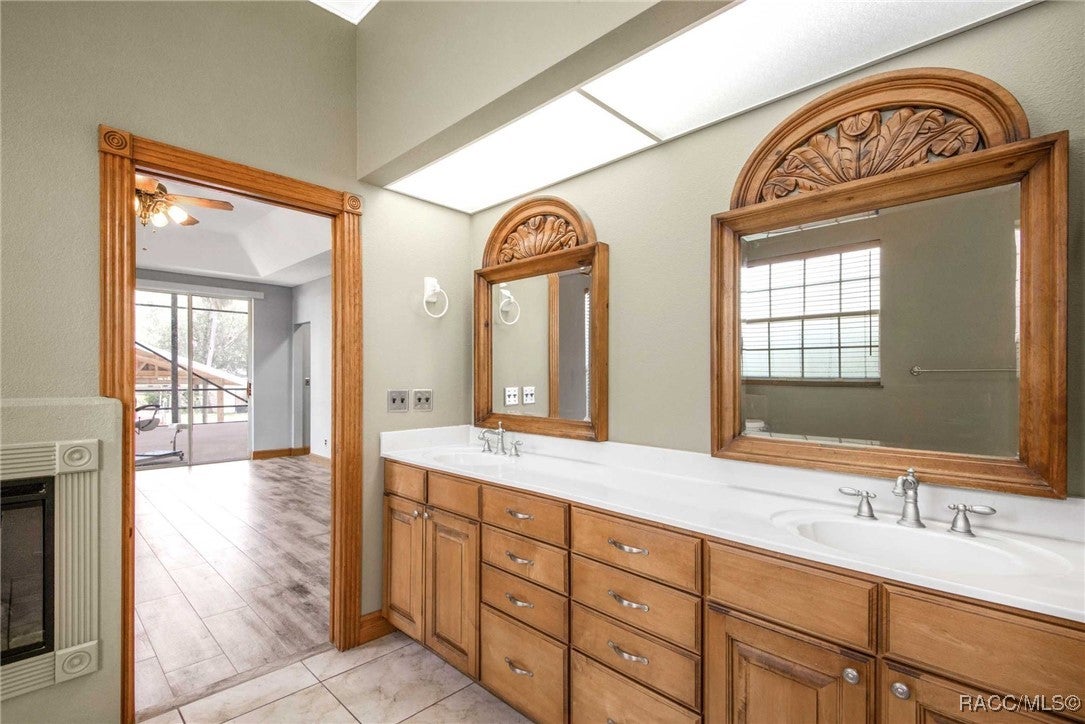 Crystal River, Florida, 34428, United States, ,2 BathroomsBathrooms,Residential,Active,1852687