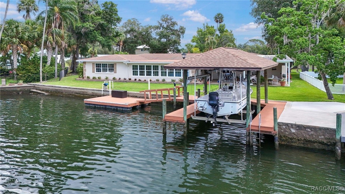 Crystal River, Florida, 34429, United States, 3 Bedrooms Bedrooms, ,2 BathroomsBathrooms,Residential,Active,1862870