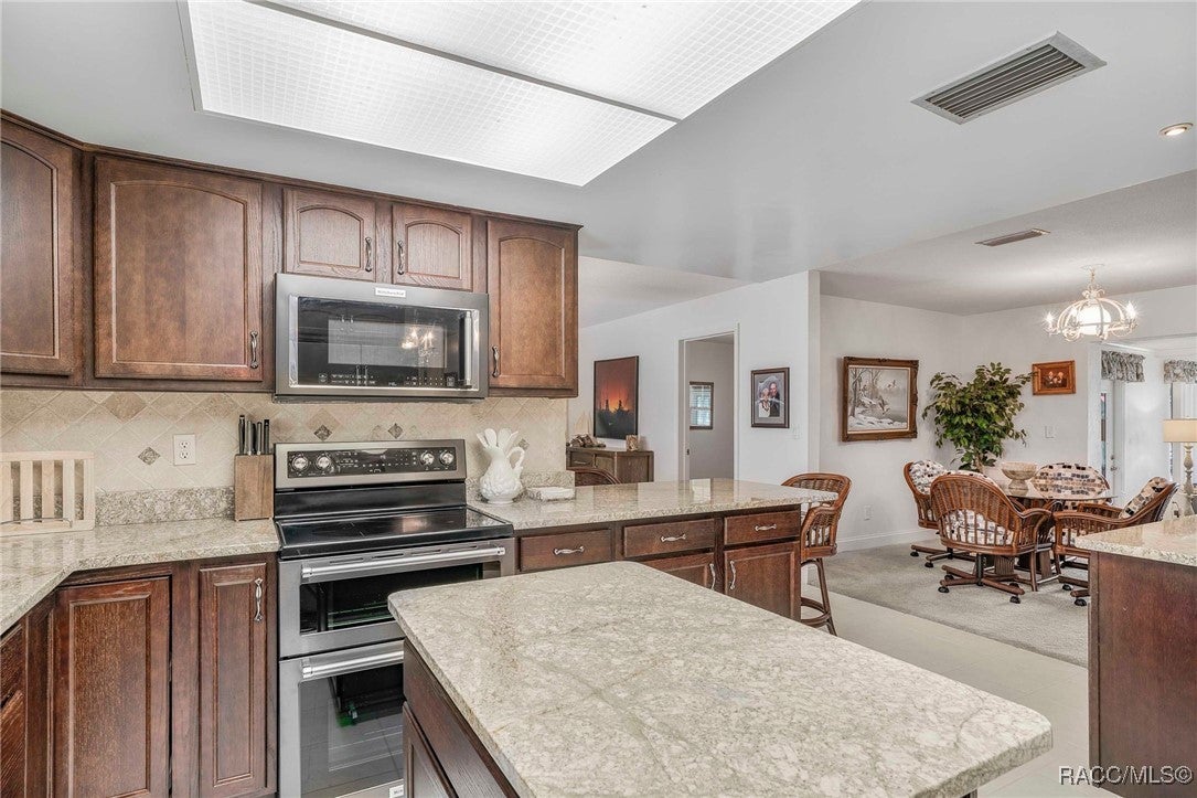 Crystal River, Florida, 34429, United States, 3 Bedrooms Bedrooms, ,2 BathroomsBathrooms,Residential,Active,1862870