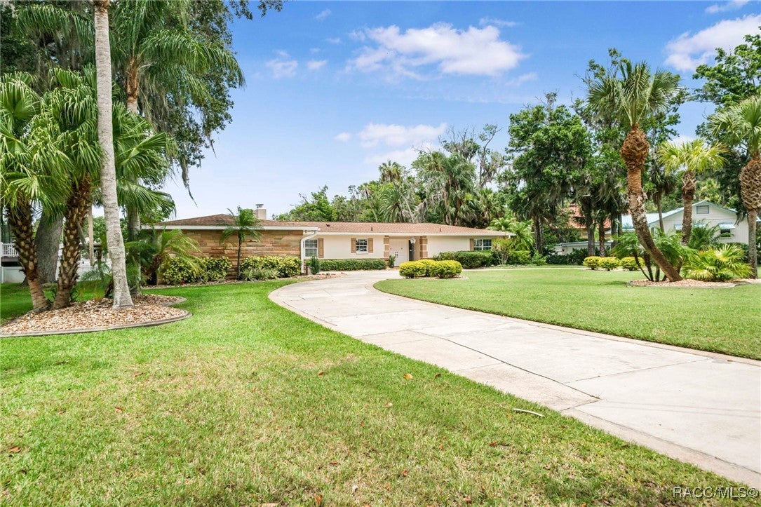 Crystal River, Florida, 34429, United States, 3 Bedrooms Bedrooms, ,2 BathroomsBathrooms,Residential,Active,1862870