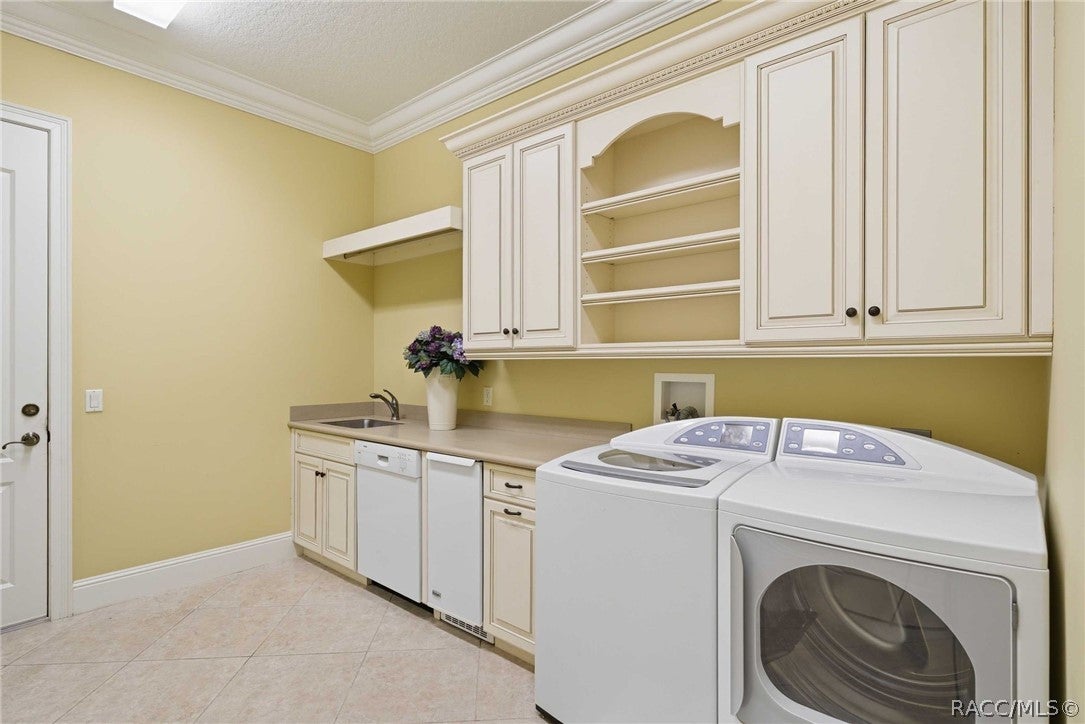 Lecanto, Florida, 34461, United States, 3 Bedrooms Bedrooms, ,5 BathroomsBathrooms,Residential,Active,2028539