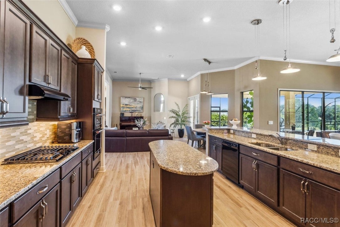 Hernando, Florida, 34442, United States, 3 Bedrooms Bedrooms, ,4 BathroomsBathrooms,Residential,Active,1973355