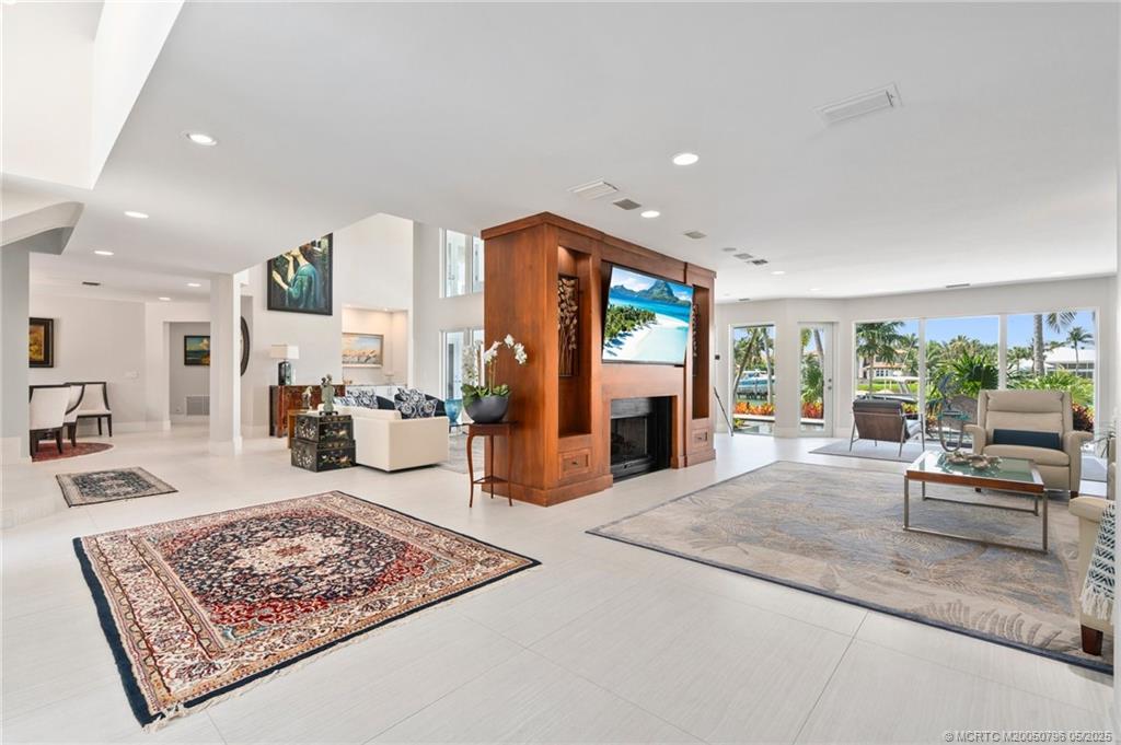 Stuart, Florida, 34996, United States, 4 Bedrooms Bedrooms, ,6 BathroomsBathrooms,Residential,Active,1829889
