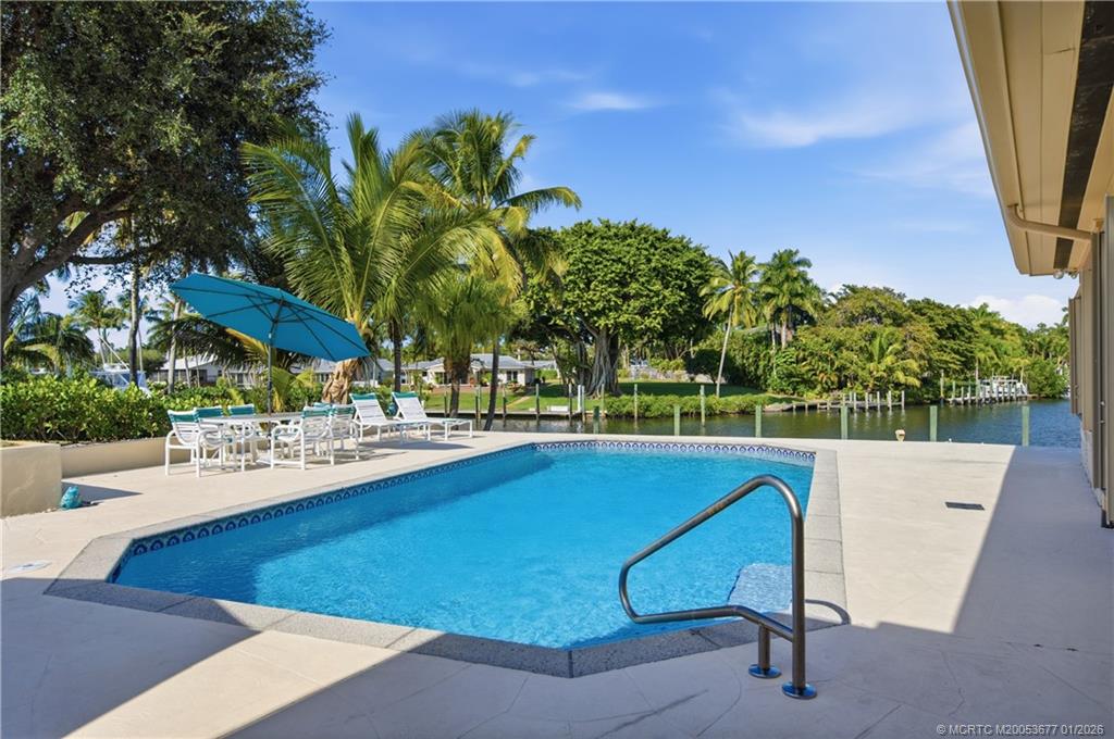 Stuart, Florida, 34997, United States, 3 Bedrooms Bedrooms, ,2 BathroomsBathrooms,Residential,Active,2007928