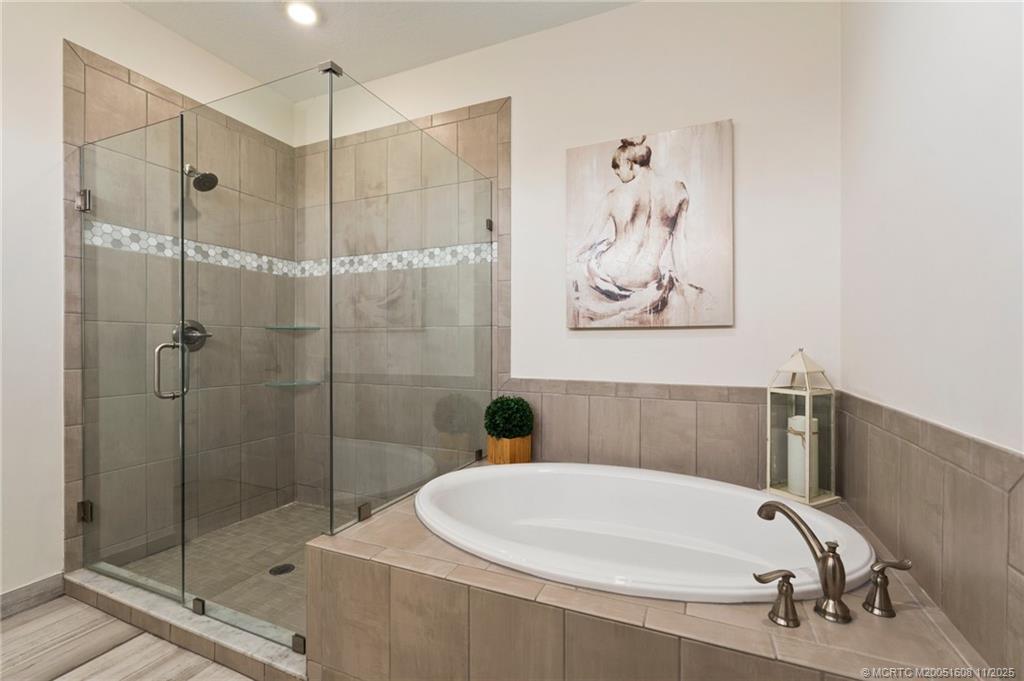 Stuart, Florida, 34997, United States, 4 Bedrooms Bedrooms, ,4 BathroomsBathrooms,Residential,Active,1904746