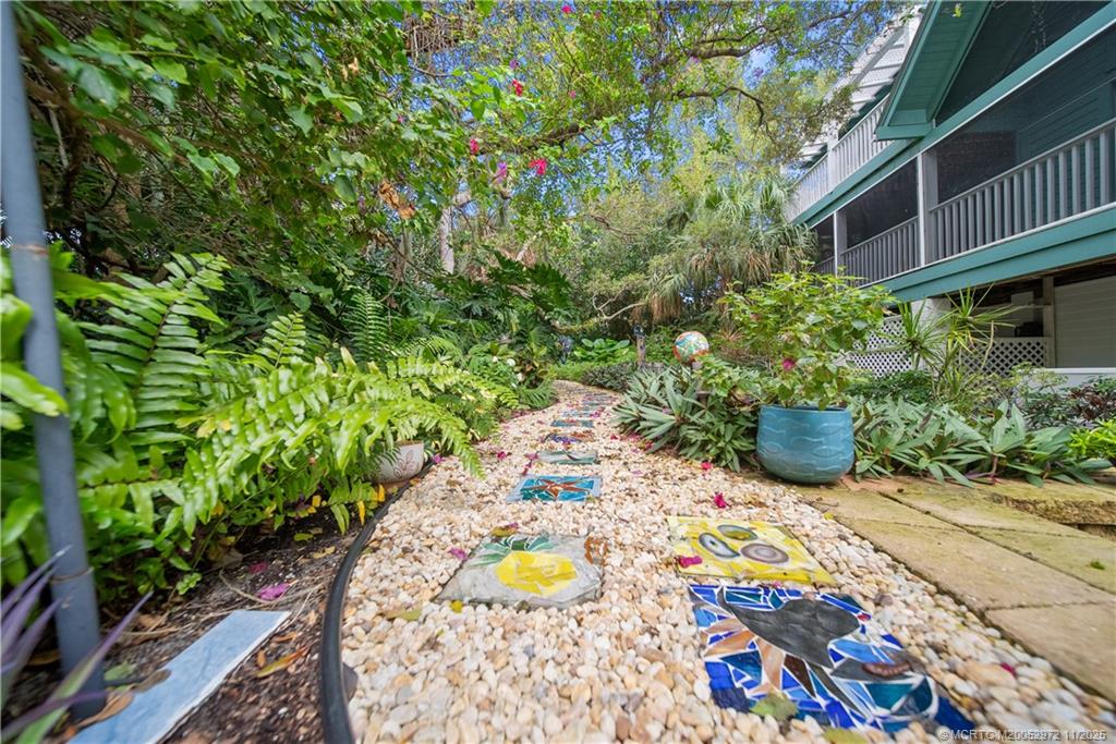 Stuart, Florida, 34996, United States, 4 Bedrooms Bedrooms, ,3 BathroomsBathrooms,Residential,Active,1988486