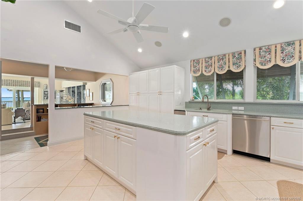 Stuart, Florida, 34996, United States, 5 Bedrooms Bedrooms, ,4 BathroomsBathrooms,Residential,Active,1914638