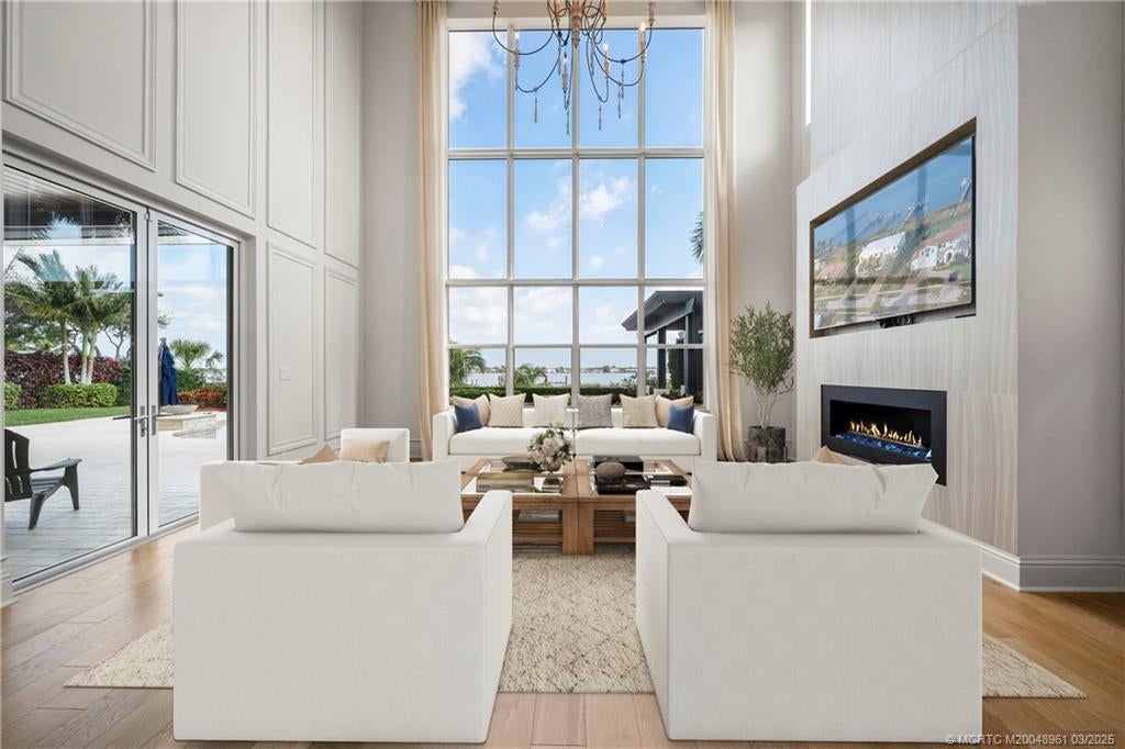 Palm City, Florida, 34990, United States, 5 Bedrooms Bedrooms, ,8 BathroomsBathrooms,Residential,Active,1747378